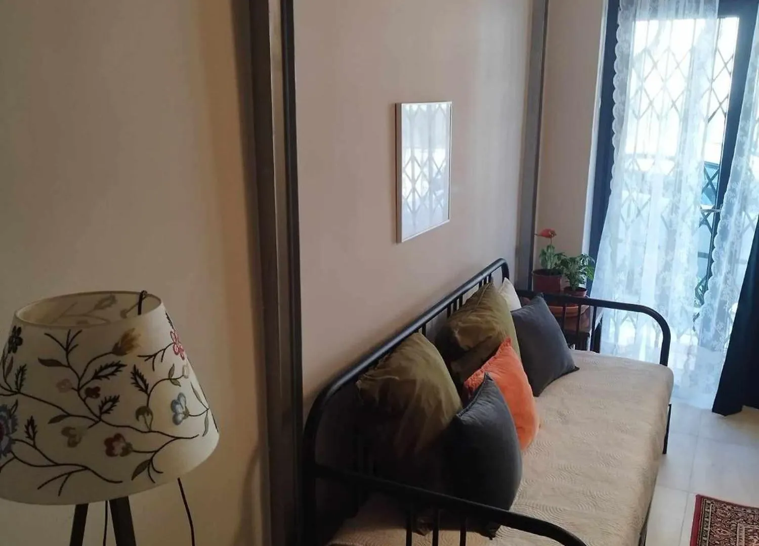 Short Stay Loft At سالونيك شقة