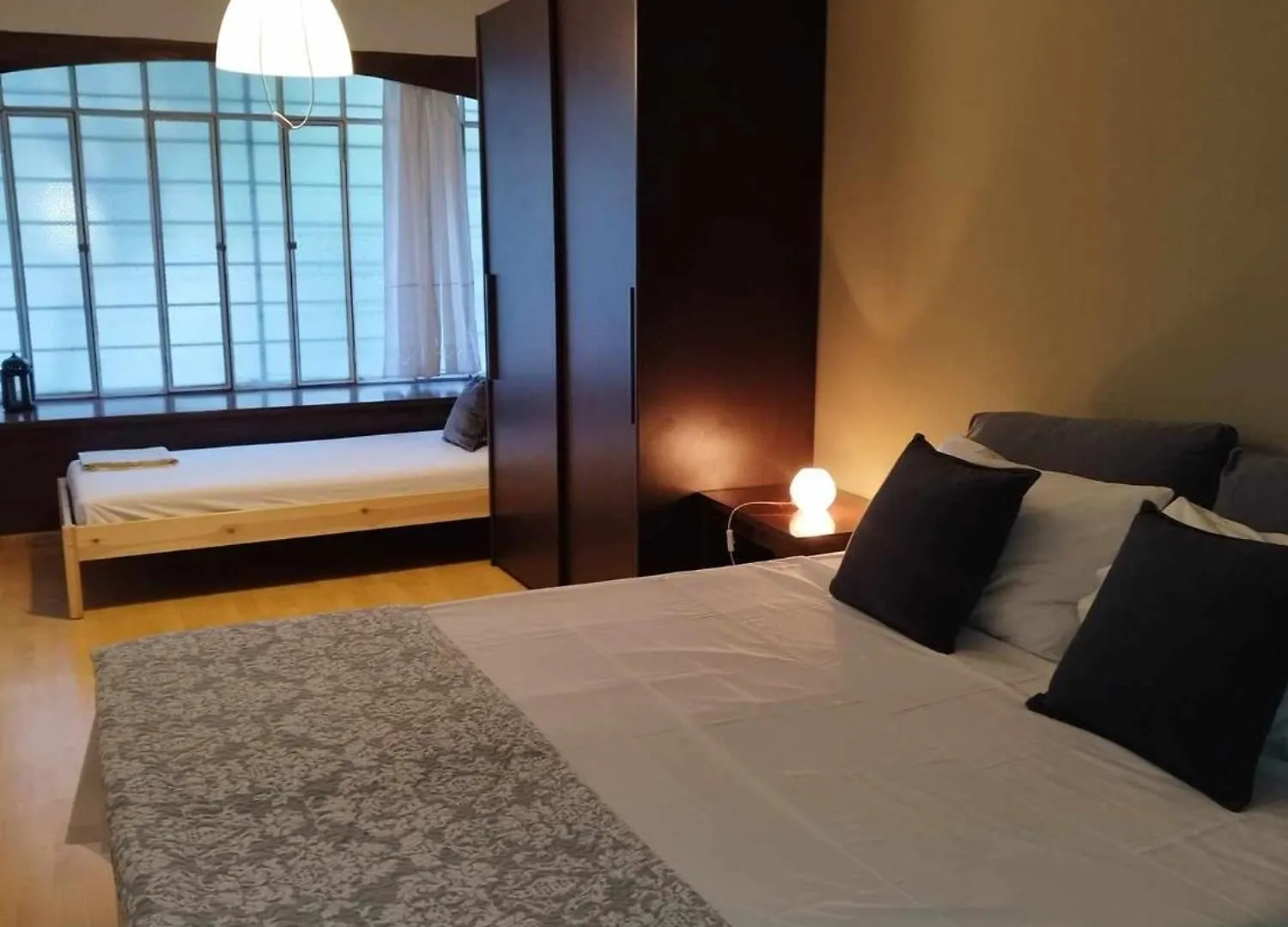 Short Stay Loft At سالونيك